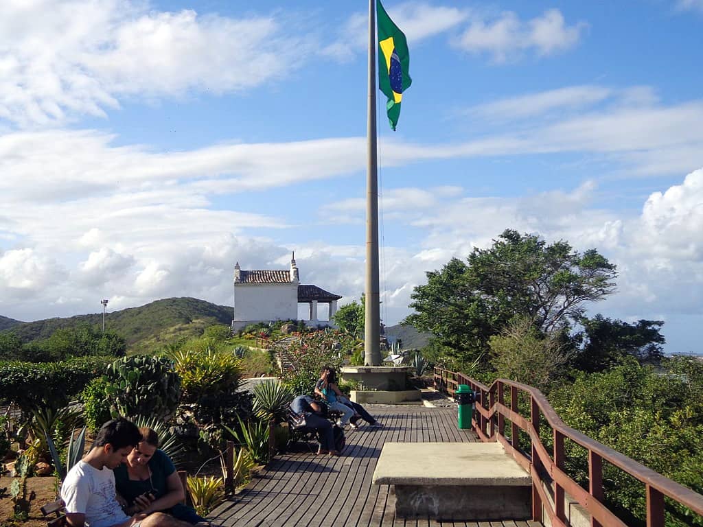 Apreciar a vista deslumbrante do Morro da Guia