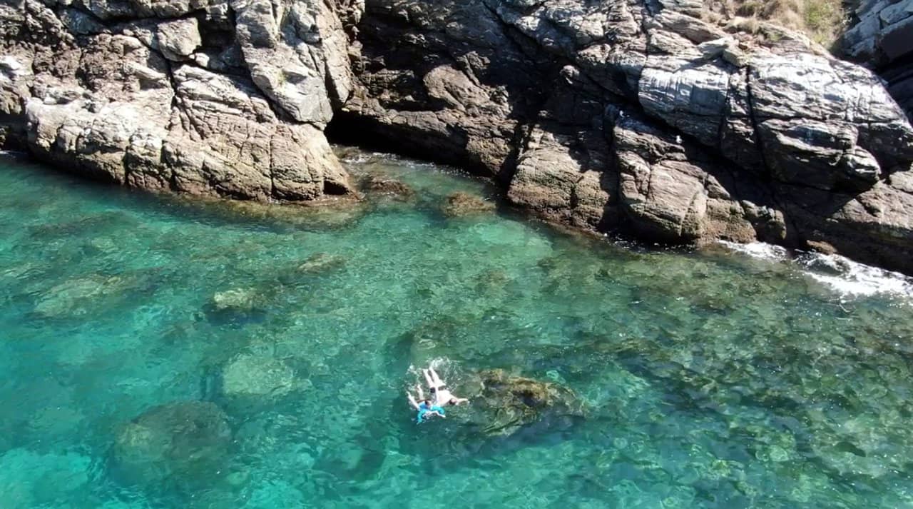 Mergulhar nas águas cristalinas da Ilha dos Papagaios