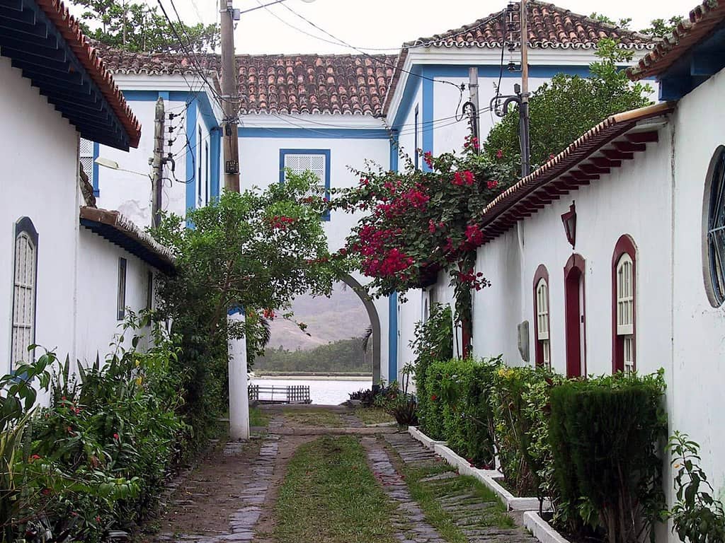 Almoçar, conhecer a história e tirar lindas fotos no Bairro da Passagem